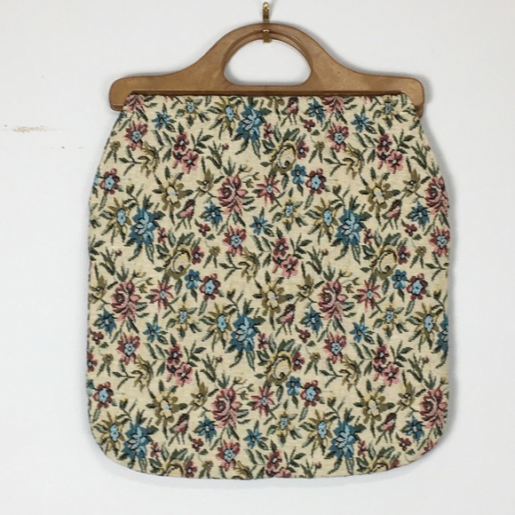 Vintage Handbags - Vintage EATON Tapestry Floral Tote bag cottagecore